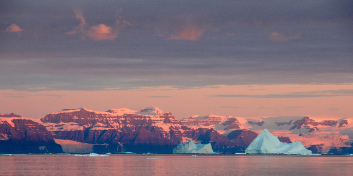 whale watching with this backdrop in the land of the midnight sun whale watching with this backdrop in the land of the midnight sun